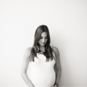 Femme enceinte mur | pregnant woman negative space